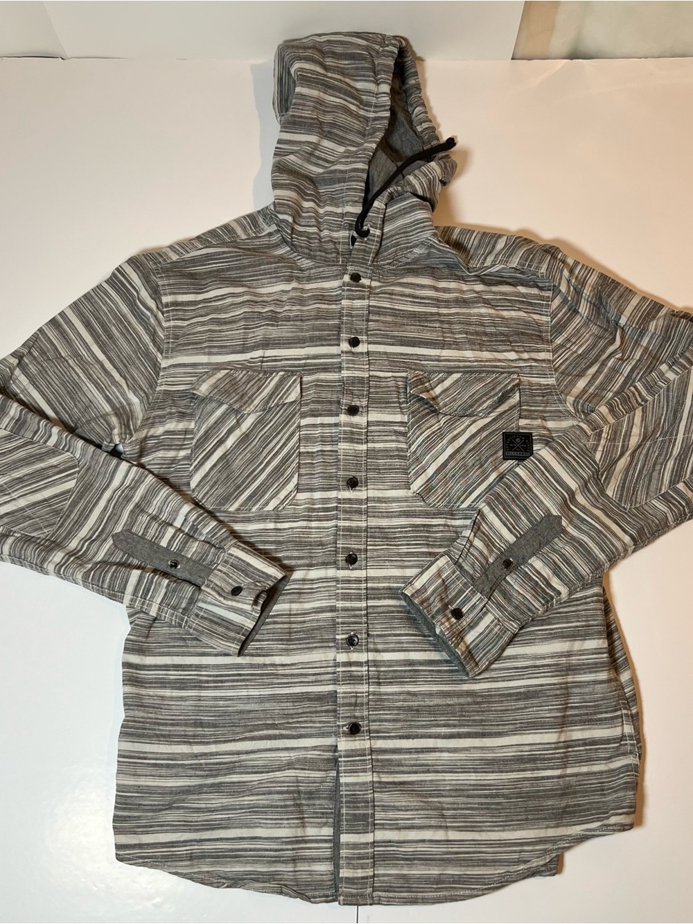 Billabong Men’s Hooded Button Up Shirt Size L Grey White Striped 100% Cotton